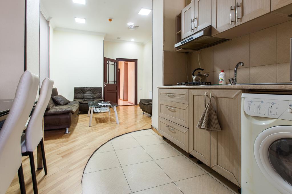 Sweet Home Apartment Тбилиси Номер фото