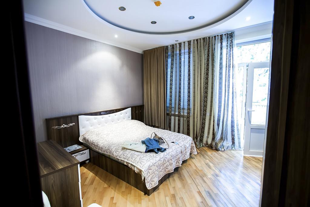 Sweet Home Apartment Тбилиси Номер фото